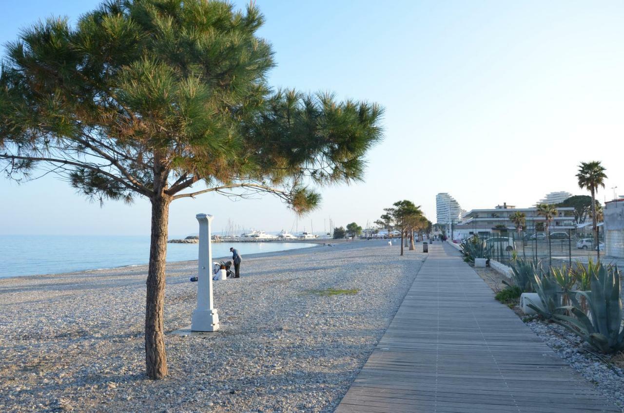Dream French Riviera - Fame Marina Baie Des Anges Leilighet Villeneuve-Loubet Eksteriør bilde